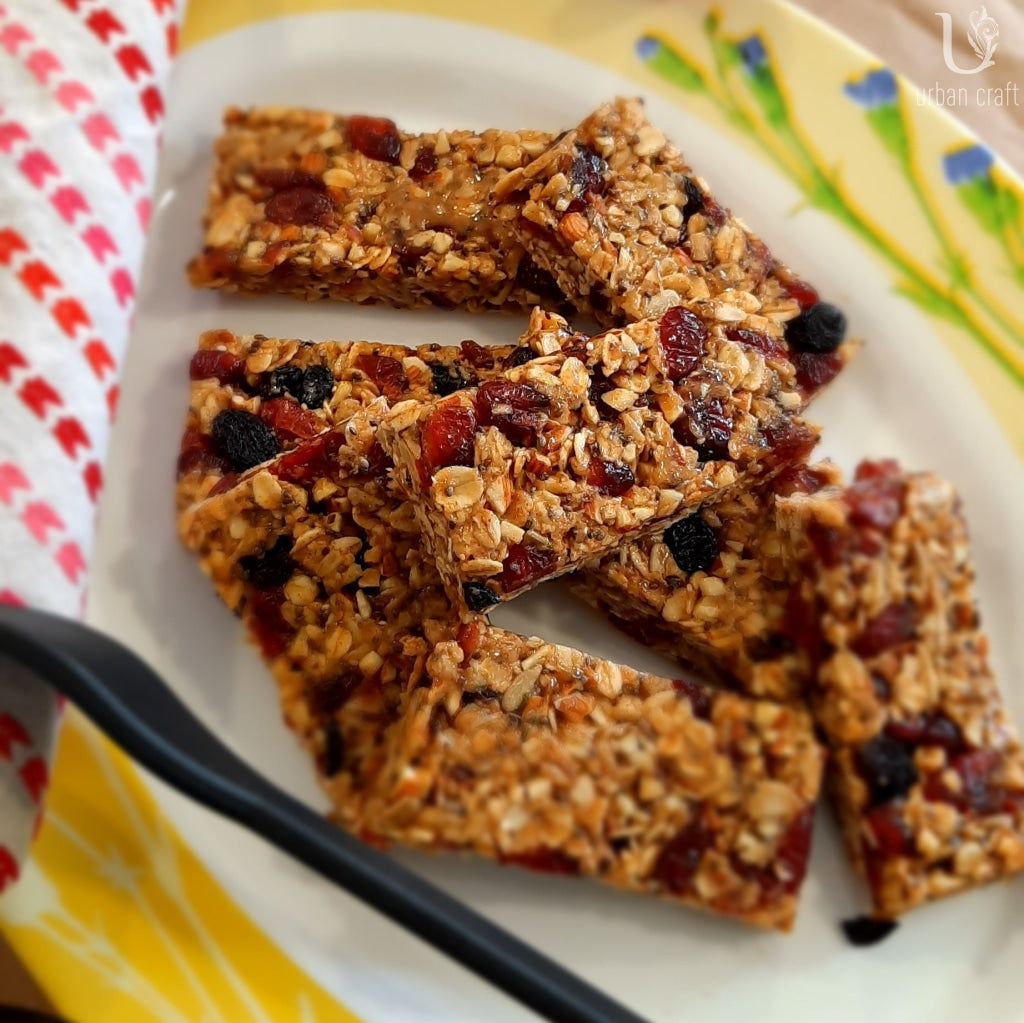 Almond & Cranberry Breakfast Bars - Healthy Variant