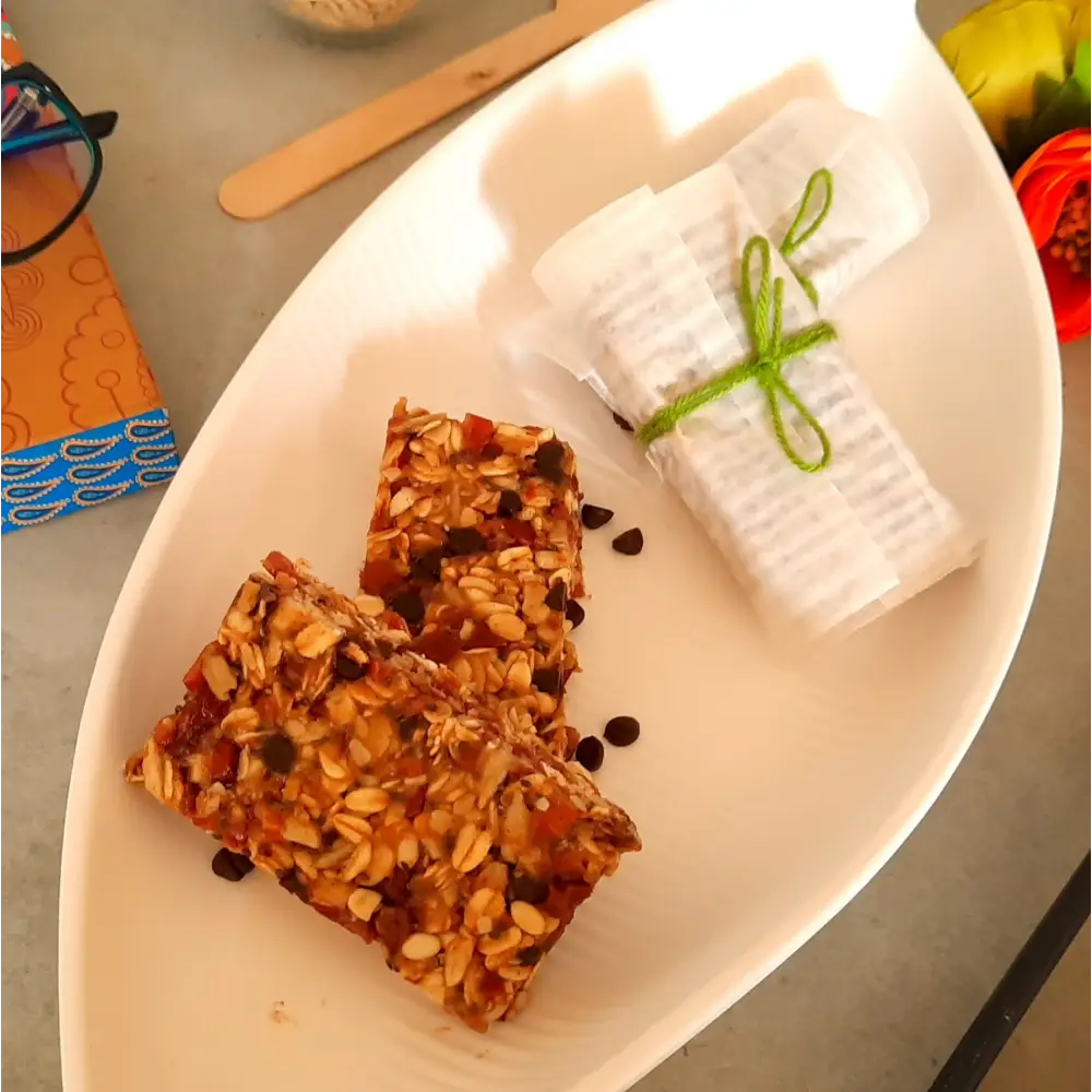Almond & Cranberry Breakfast Bars - Healthy Variant