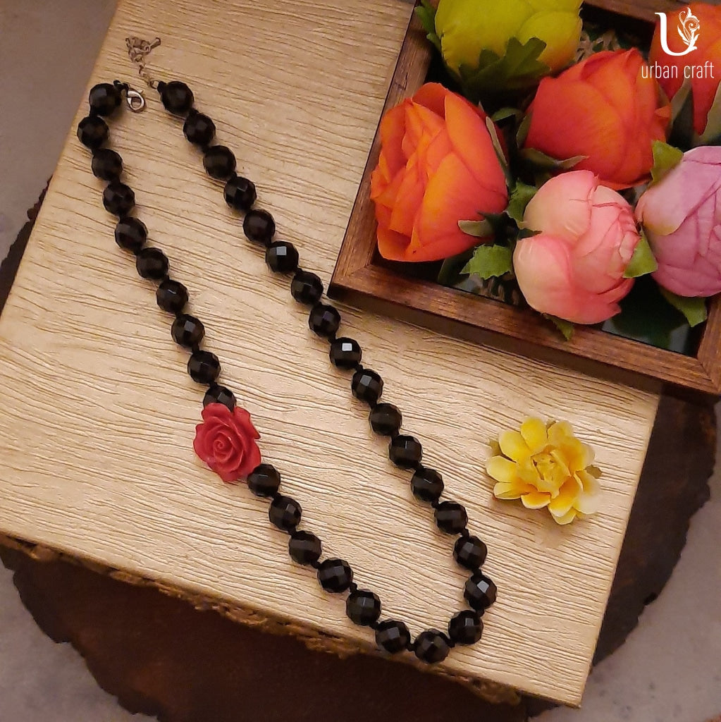 Bora Necklace-Black Necklaces