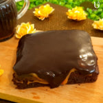 Load image into Gallery viewer, Caramelized Chocolate Brownie 4
