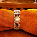 Load image into Gallery viewer, Diamond Studded Scallop Bracelet Bracelets
