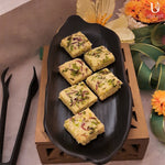 Load image into Gallery viewer, Pistachio Blondies 400Gms Bakery Assortments
