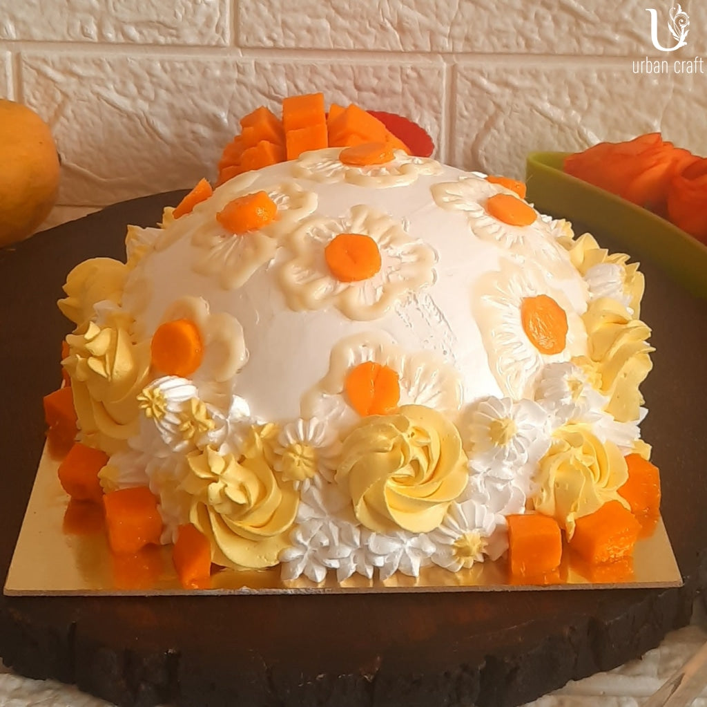 Mango cake layered with mango purée and fresh mango pieces and frosted with  mango cream #homegrownmango #mangocake #whippedcreamcake… | Instagram